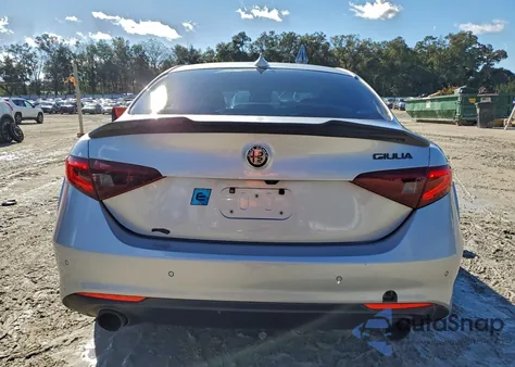 2019 Alfa Romeo Giulia Ti z USA, uszkodzony, nr VIN ZARFAMBN1K7609640